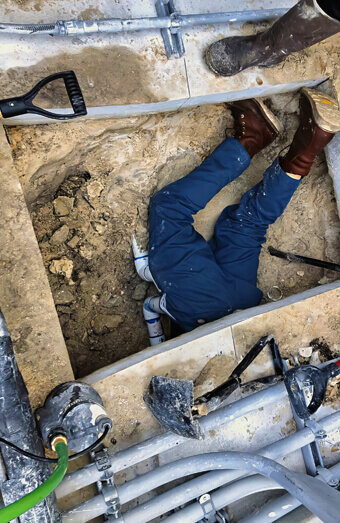 https://plumberdaglish.com.au/uploads/2025/06/commercial-plumbing-722681.jpg