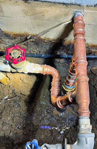 https://plumberdaglish.com.au/uploads/2025/06/emergency-plumbing-826583.jpg