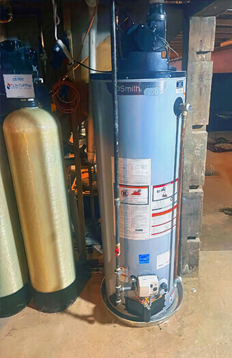 https://plumberdaglish.com.au/uploads/2025/06/hot-water-724173.jpg